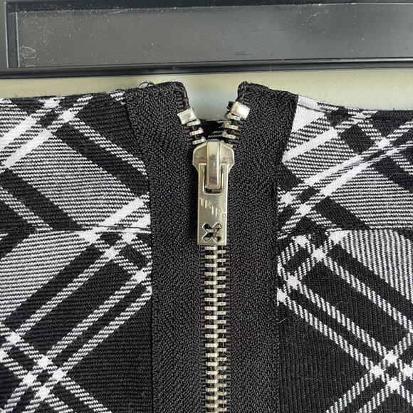 Tripp NYC Daang Goodman Black Plaid Pleated Mini Skirt - Picture 4 of 8